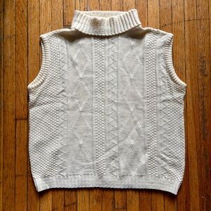 Vintage cream roll-neck turtleneck sleeveless sweater vest
